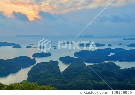 從石岳展望台看到的日落景色（長崎縣佐世保市） 139339999