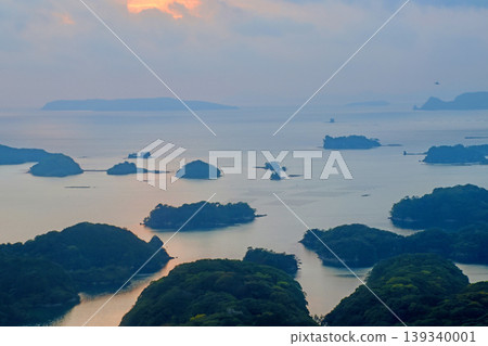 View from Ishidake Observatory at sunset (Sasebo City, Nagasaki Prefecture) View from Ishidake Observatory at sunset (Sasebo City, Nagasaki Prefecture) 139340001
