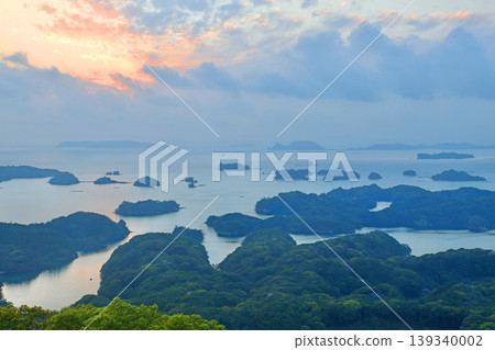 View from Ishidake Observatory at sunset (Sasebo City, Nagasaki Prefecture) View from Ishidake Observatory at sunset (Sasebo City, Nagasaki Prefecture) 139340002