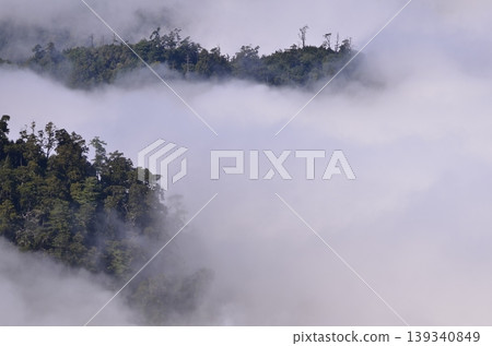 Mountain and sea of clouds Mountain and sea of clouds 139340849