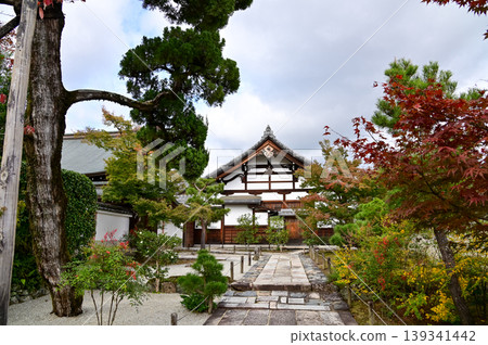 The gardern view of Nonomiya Shrine, Kyoto, Japan at autumn. A Shinto shrine in the Arashiyama district, close to its bamboo forest. Nature and travel concept. The gardern view of Nonomiya Shrine, Kyoto, Japan at autumn. A Shinto shrine in the Arashiyama district, close to its bamboo forest. Nature and travel concept. 139341442