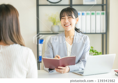 有一次會議的女商人 139341982