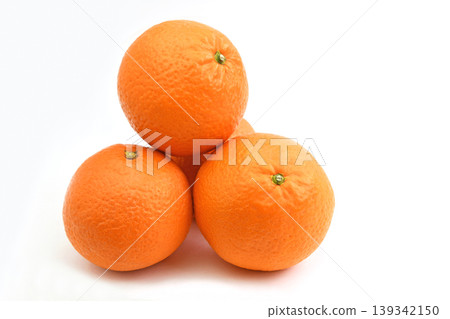 Citrus fruit (Kiyomi tangor) Citrus fruit (Kiyomi tangor) 139342150