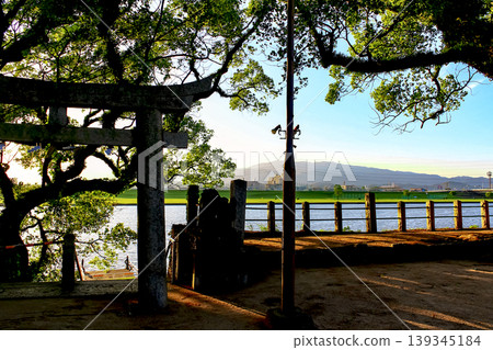 【福岡】久留米初夏:水天宮西鳥居與築後川 【福岡】久留米初夏:水天宮西鳥居與築後川 139345184