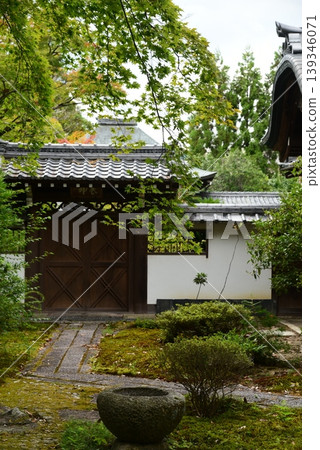 Isoya Natural Picture Garden 139346071