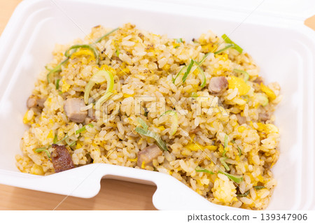美味的烤豬肉炒飯 美味的烤豬肉炒飯 139347906