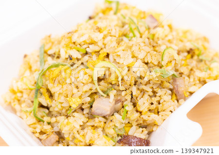 美味的烤豬肉炒飯 美味的烤豬肉炒飯 139347921