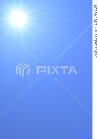 Blue sky and sun, direct sunlight, free space image (fixed shot) Blue sky and sun, direct sunlight, free space image (fixed shot) 139348124