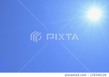 Blue sky and sun, direct sunlight, free space image (fixed shot) Blue sky and sun, direct sunlight, free space image (fixed shot) 139348126