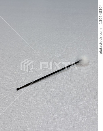 Regular ear pick Regular ear pick 139348304