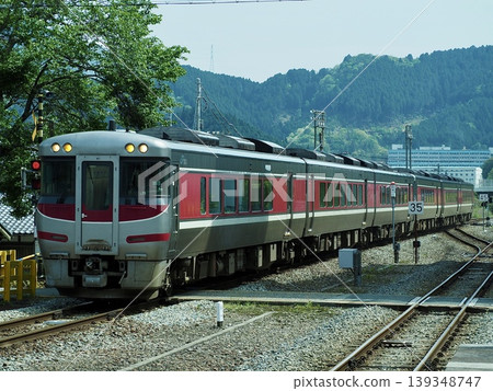 Limited Express Hamakaze, Kiha 189 series, Ikuno Station Limited Express Hamakaze, Kiha 189 series, Ikuno Station 139348747