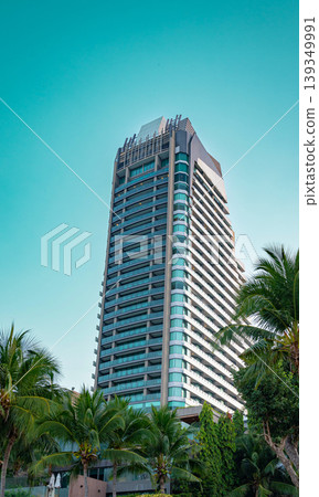 Lonely Skyscraper Building Lonely Skyscraper Building 139349991
