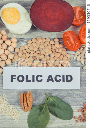 Healthy nutritious food as source natural folic acid, other vitamins or minerals and dietary fiber Healthy nutritious food as source natural folic acid, other vitamins or minerals and dietary fiber 139350746