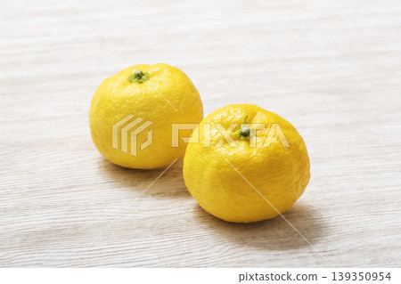 柚子果，新鮮摘茄子 139350954