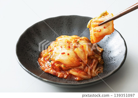 Sweet and spicy kimchi 139351097