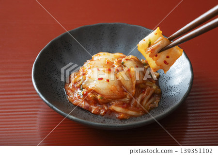 Sweet and spicy kimchi 139351102