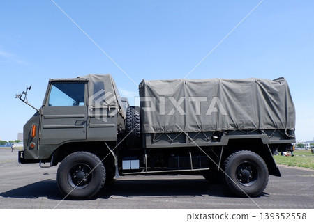 Japan Ground Self-Defense Force 1 1/2-ton truck Japan Ground Self-Defense Force 1 1/2-ton truck 139352558