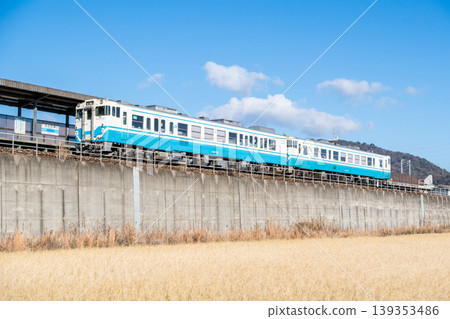 【麥線】普通列車停靠文化之森站 139353486