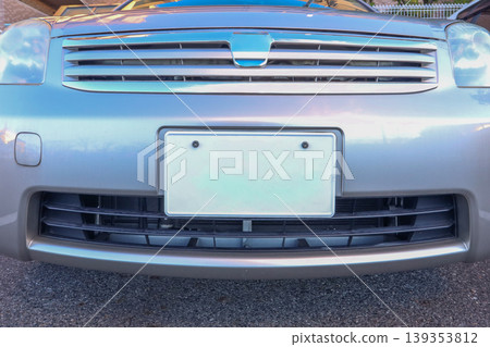 Car front grill 139353812