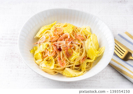 Sakura shrimp pasta 139354150