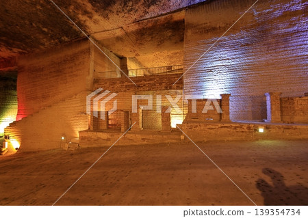 奧亞石地下採石場的神秘空間 139354734