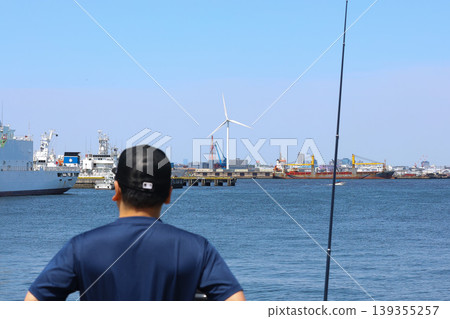 [Wind power generation] The process of generating electricity as the blades rotate. 139355257