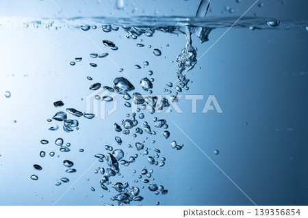 倒水 倒水 139356854