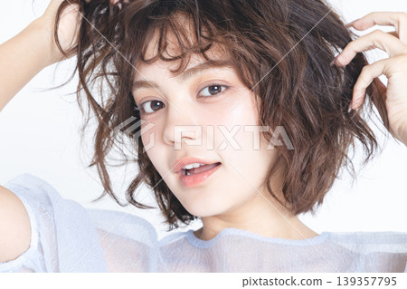美女圖片：年輕女子肖像 139357795