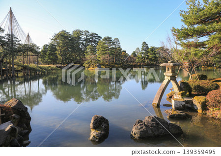Kenrokuen garden designated as a cultural property and a special place of scenic beauty 139359495