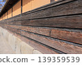 The outer wall of the Ohara family's villa, Yurinsō, in the Kurashiki Bikan Historical Quarter. 139359539