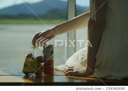 等候 等候 139360890