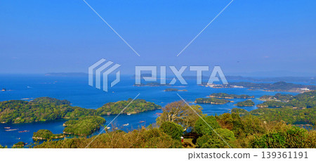 從石岳展望台(長崎縣佐世保市)眺望九十九島群島 從石岳展望台(長崎縣佐世保市)眺望九十九島群島 139361191