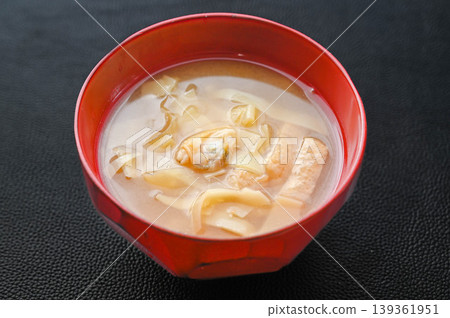 Clam and bamboo shoot miso soup Clam and bamboo shoot miso soup 139361951