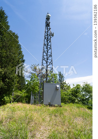 A radio tower located on the summit of Mount Shobu (Uenohara City, Yamanashi Prefecture) A radio tower located on the summit of Mount Shobu (Uenohara City, Yamanashi Prefecture) 139362186