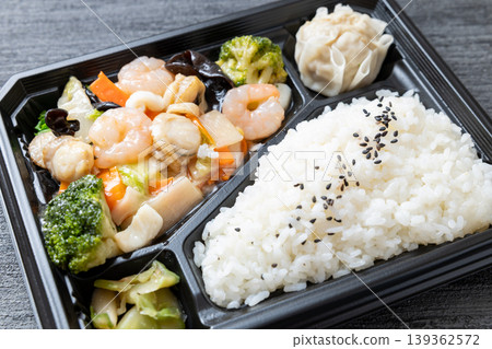 美味中式便當盒，海鮮炒便當盒 139362572
