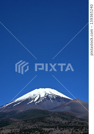 富士山(晴朗天氣),居中,三部分佈局,留白,1億像素 富士山(晴朗天氣),居中,三部分佈局,留白,1億像素 139365240
