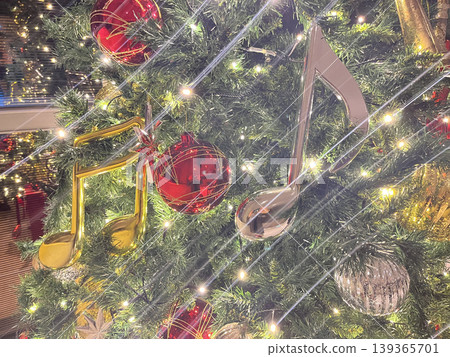 A Christmas tree that plays music A Christmas tree that plays music 139365701