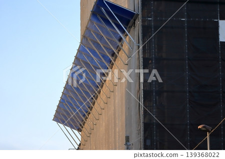 External scaffold fall prevention device (morning sun) image External scaffold fall prevention device (morning sun) image 139368022