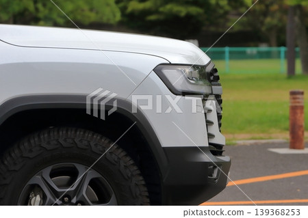 Domestic SUV vehicle image Domestic SUV vehicle image 139368253