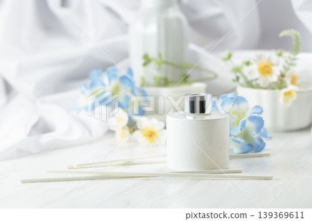 Aromatic scent of reed diffuser white glass bottle. 139369611