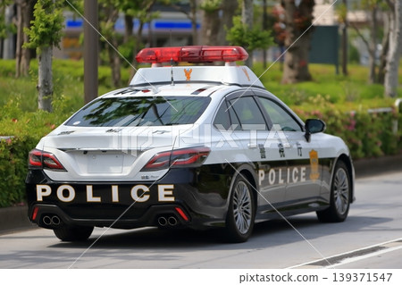 Police car image 139371547