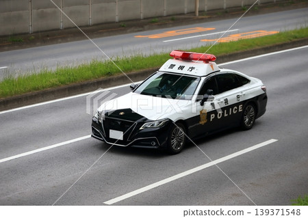 Police car image 139371548