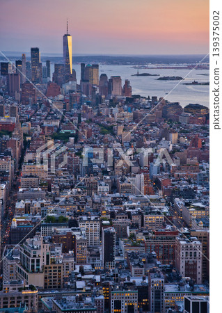 Sunset view from the Empire State Building / New York 139375002