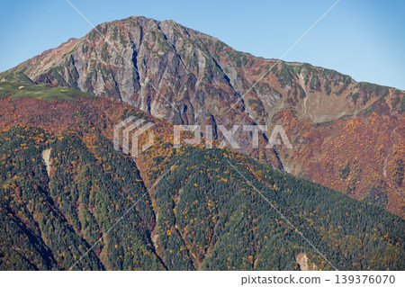 從南阿爾卑斯山脈的辻山眺望北岳的秋色 從南阿爾卑斯山脈的辻山眺望北岳的秋色 139376070