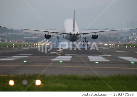 Landing Landing 139377556
