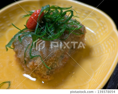 日式套餐中的炸豆腐 日式套餐中的炸豆腐 139378054