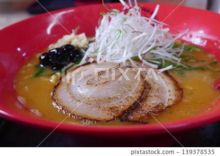 Rich miso ramen Rich miso ramen 139378535
