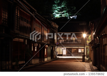 東茶屋街在晚上 東茶屋街在晚上 139378692
