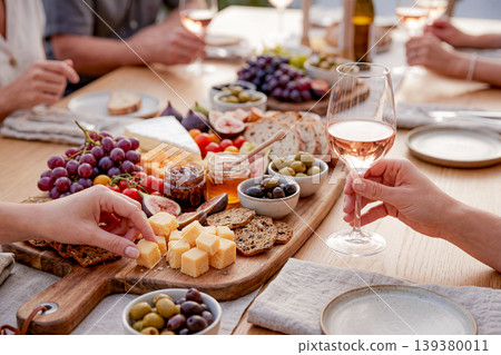 葡萄酒和起司家庭聚會 葡萄酒和起司家庭聚會 139380011
