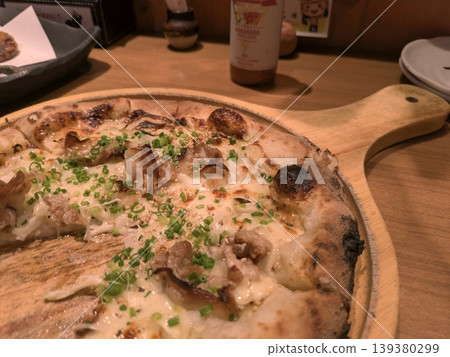 Pork and leek pizza with white sauce Pork and leek pizza with white sauce 139380299